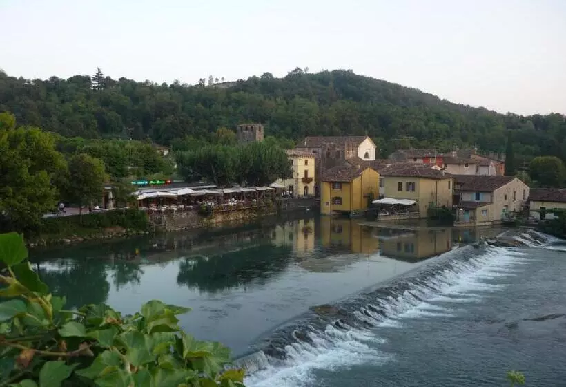 Aamiaismajoitus (B&B) Maison Resola   Rooms & Breakfast