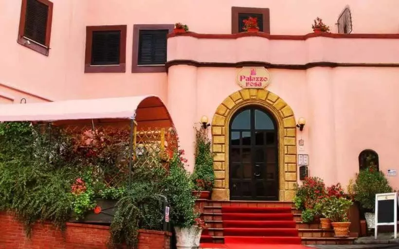 تختخواب و صبحانه Palazzo Rosa