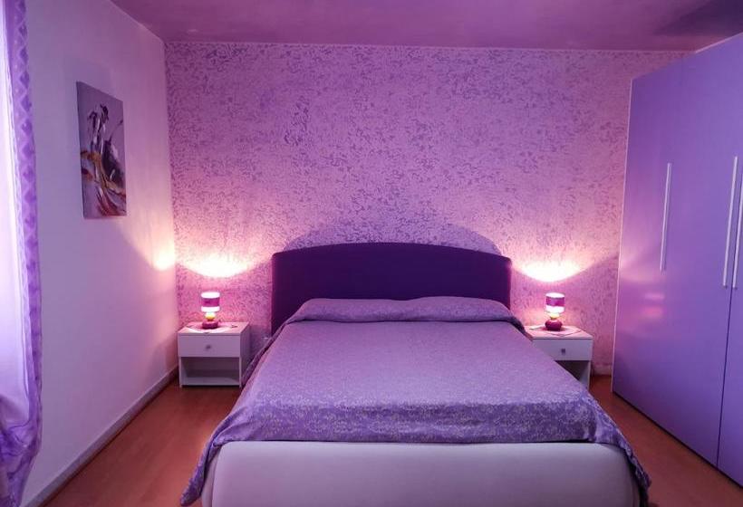 تختخواب و صبحانه Palazzo Rosa