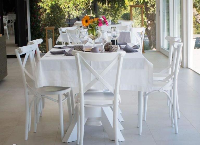 تختخواب و صبحانه Tonnoconte Relais & Restaurant