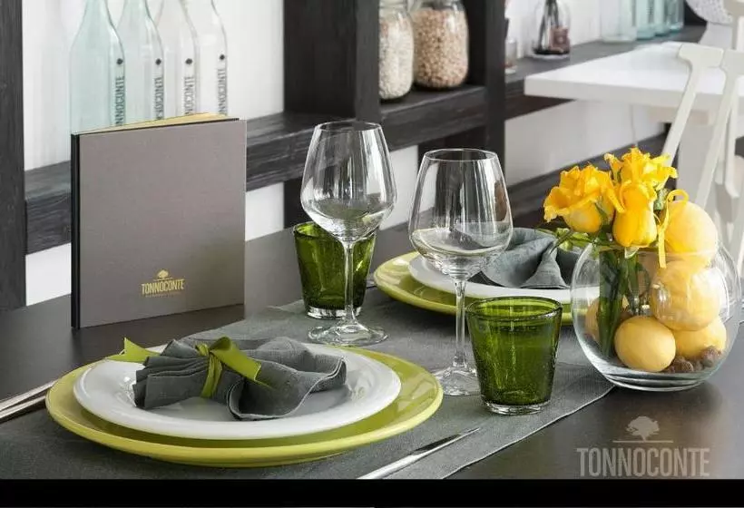 ベッドアンドブレックファースト Tonnoconte Relais & Restaurant