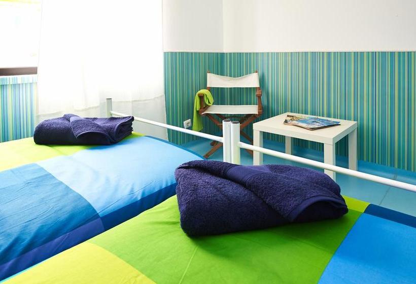 Hospedium Hostel Republica Surf House