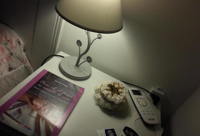 ベッドアンドブレックファースト Al Chiaro Di Luna