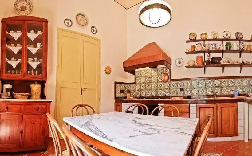 Aamiaismajoitus (B&B) Casa Barone Agnello