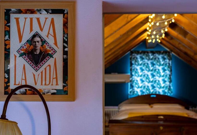 تختخواب و صبحانه Casa Tomà