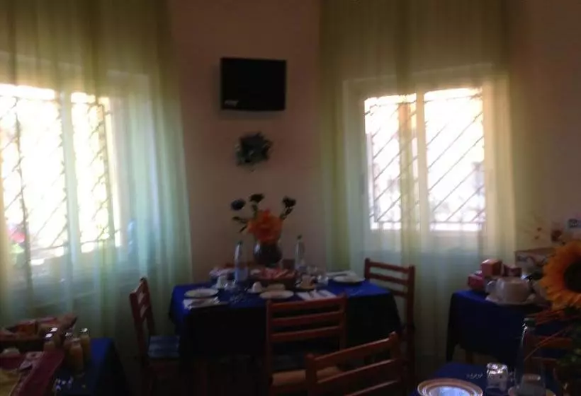 Aamiaismajoitus (B&B) La Rosa Blu Rende