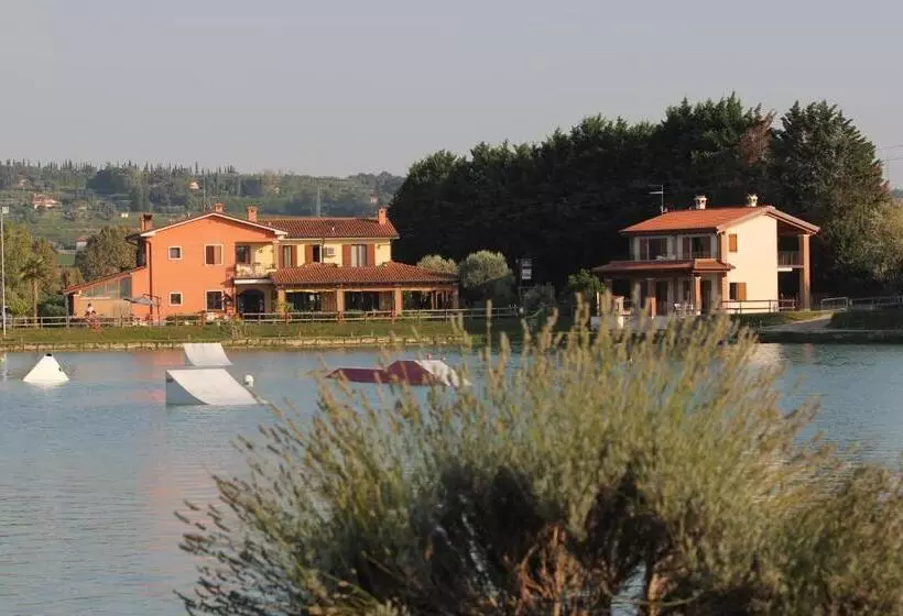 Aamiaismajoitus (B&B) Laghetto Ai Portici