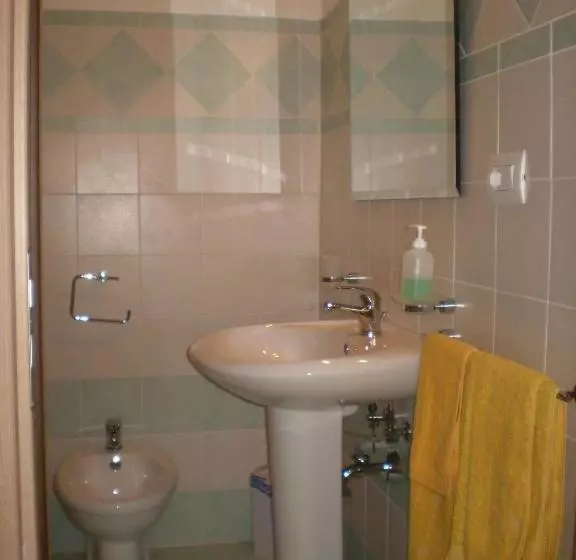 Aamiaismajoitus (B&B) Porto Di Mare