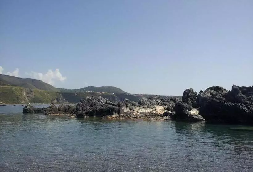 Aamiaismajoitus (B&B) Porto Di Mare