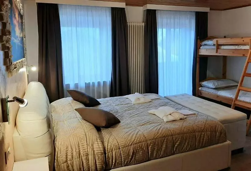 ホテル Albergo Vittoria