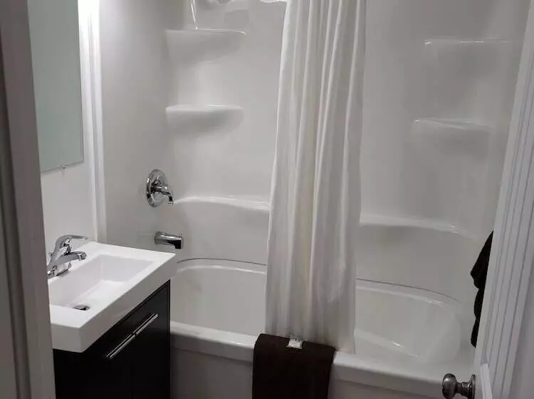 Hotelli Keppoch Inns