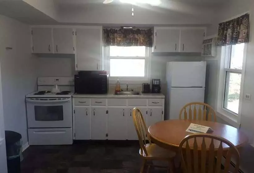 Hotelli Keppoch Inns