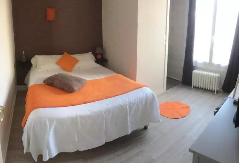 هتل Les Chiens Du Guet