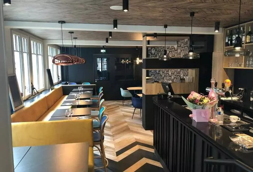 هتل Les Chiens Du Guet