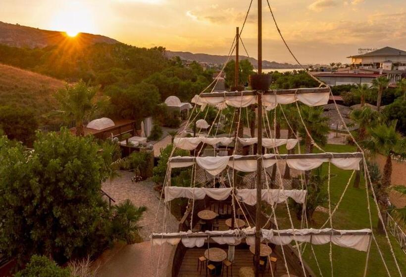 هتل Lido Degli Scogli