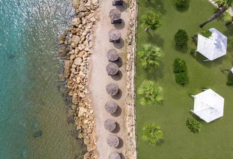 هتل Lido Degli Scogli