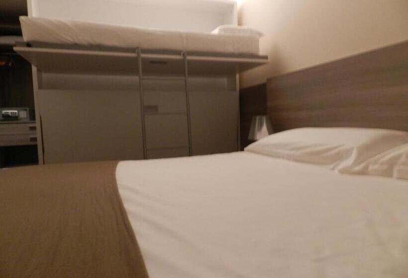 Hll Hotel Lungolago Lecco Como Lake