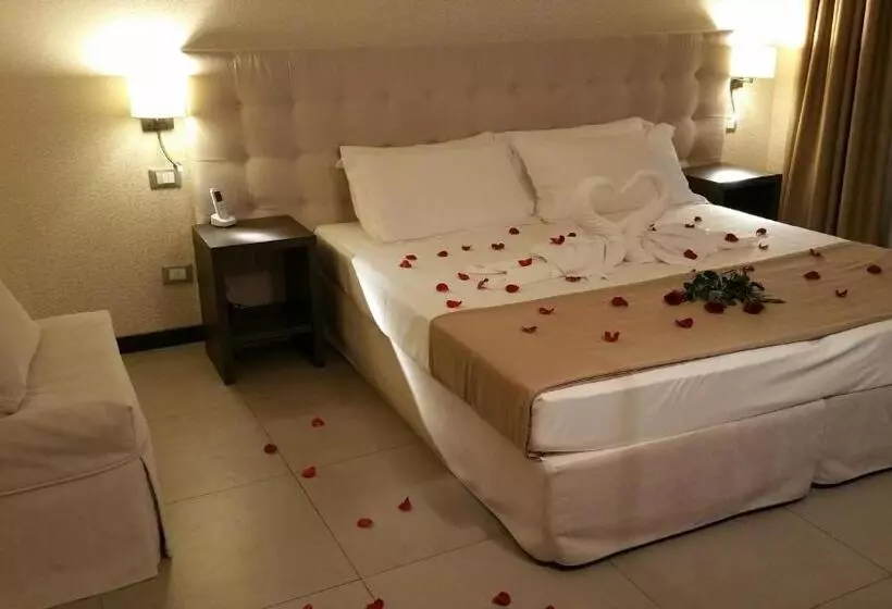 Hll Hotel Lungolago Lecco Como Lake