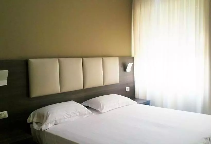 Hll Hotel Lungolago Lecco Como Lake