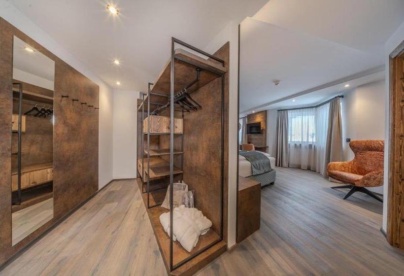 هتل Comploj Adults Only