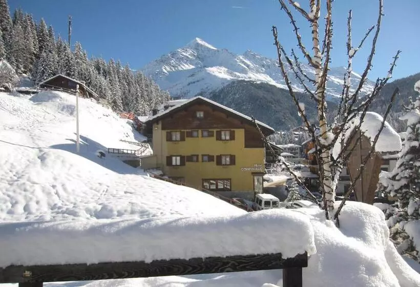 Hotelli Confinale