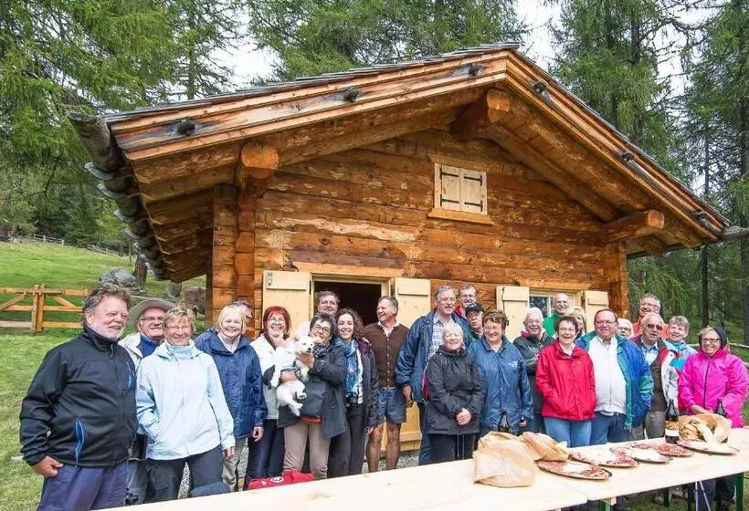 Hotelli Der Brunnerhof