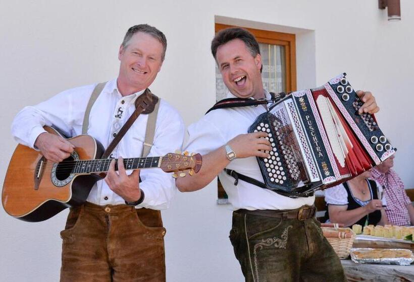 هتل Der Brunnerhof