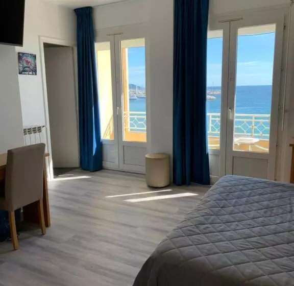 ホテル Hôtel Beau Rivage