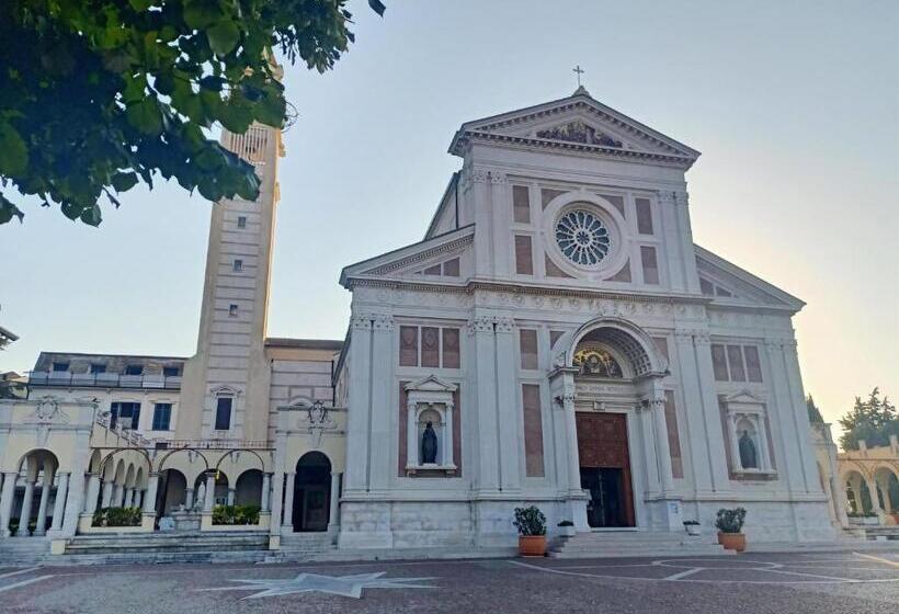 בית מלון כפרי Serena