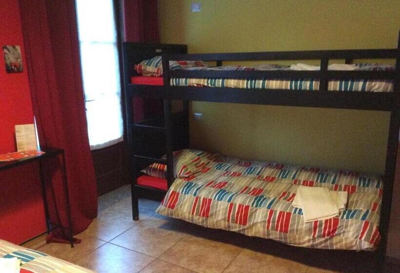 ベッドアンドブレックファースト Albergo Passepartout