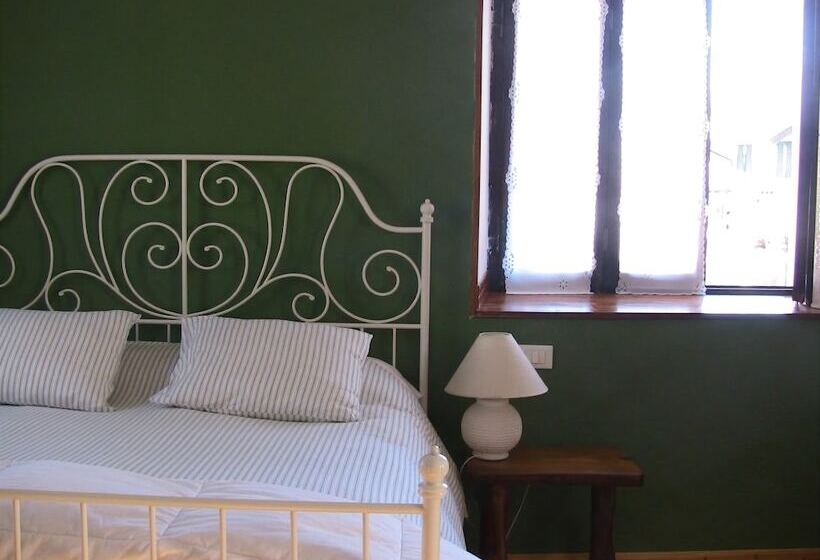 住宿加早餐  La Corte Di Alzo