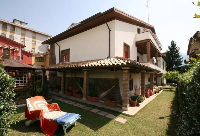 Aamiaismajoitus (B&B) La Villa