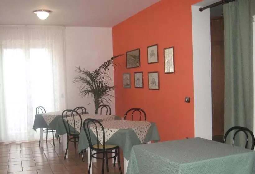 Aamiaismajoitus (B&B) Villa Ruberto