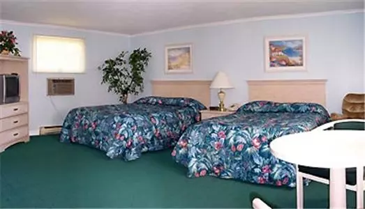Footbridge Beach Motel
