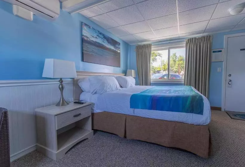Footbridge Beach Motel