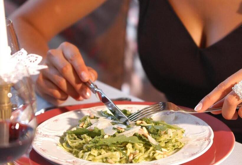 Отель Oberlechner