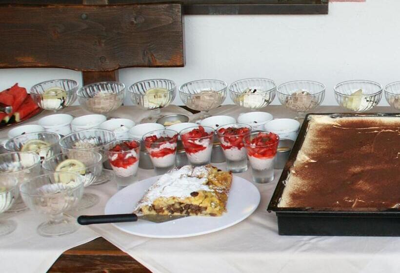 Отель Oberlechner