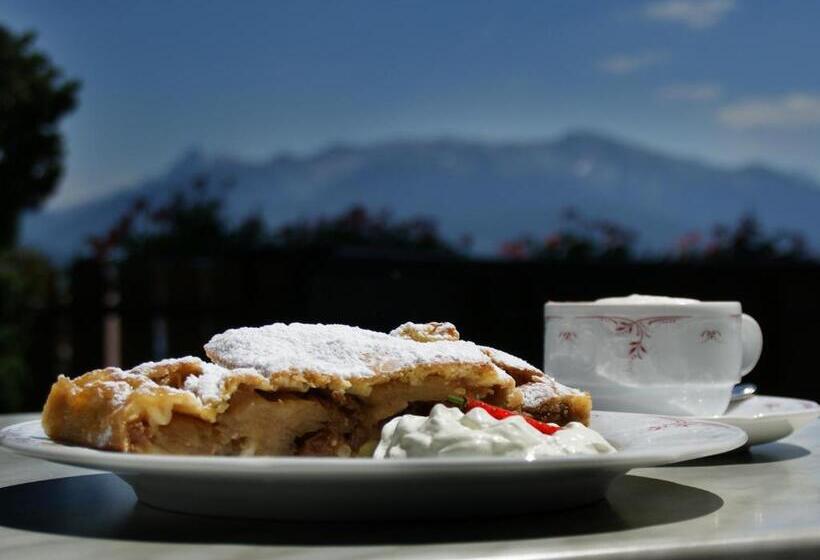 Отель Oberlechner