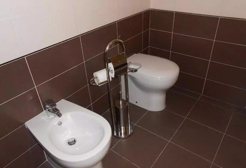 Hotelli Pensione La Scogliera