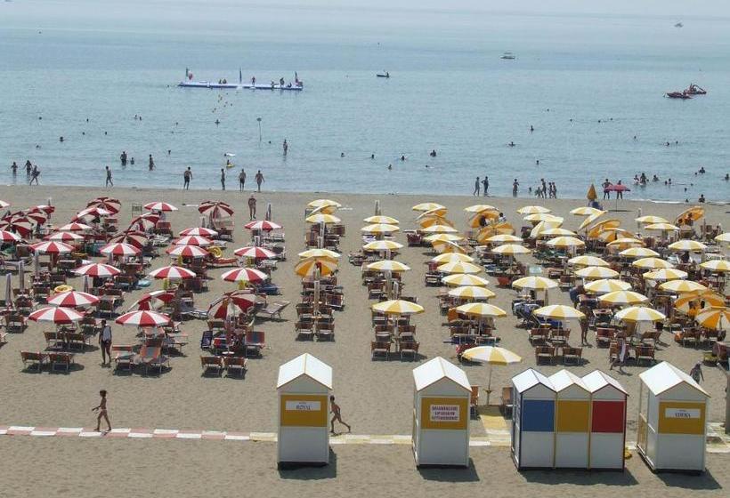 Отель Royal Garnì