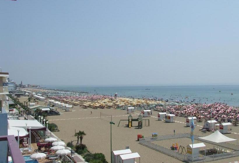 Отель Royal Garnì