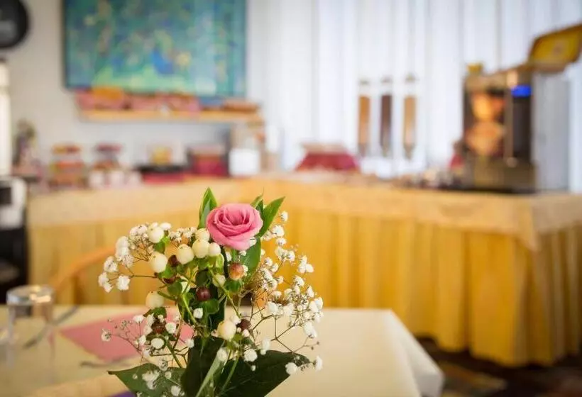 Hotel Royal Garnì