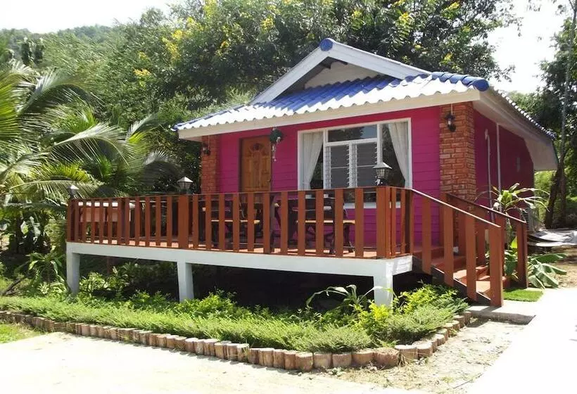 Phuchomjan Resort