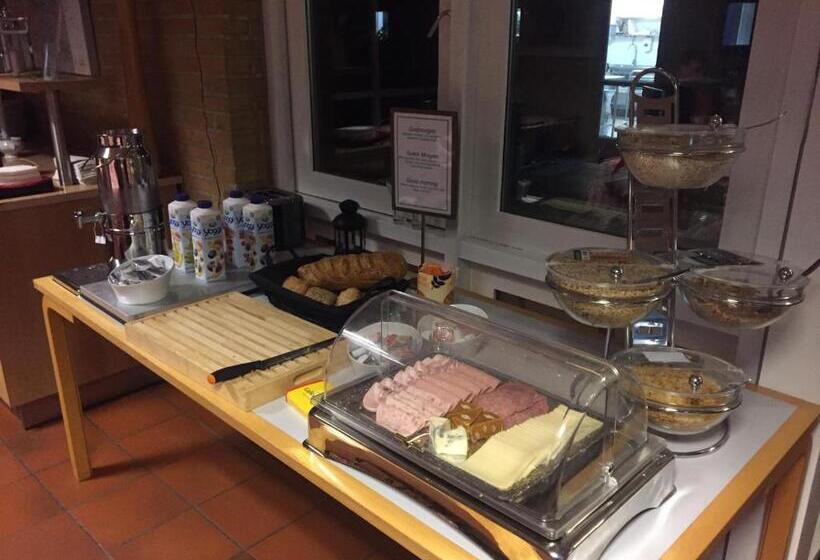 فندق صغير Korsør Vandrerhjem Svanegården