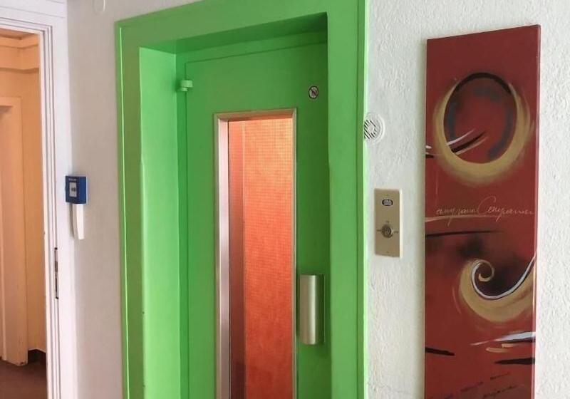 هتل Austria Stuttgartcity