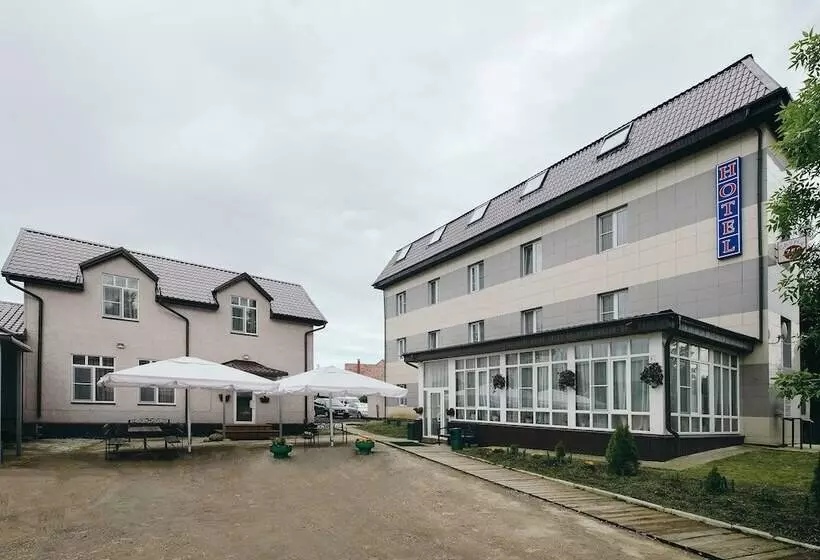 هتل Iceberg House