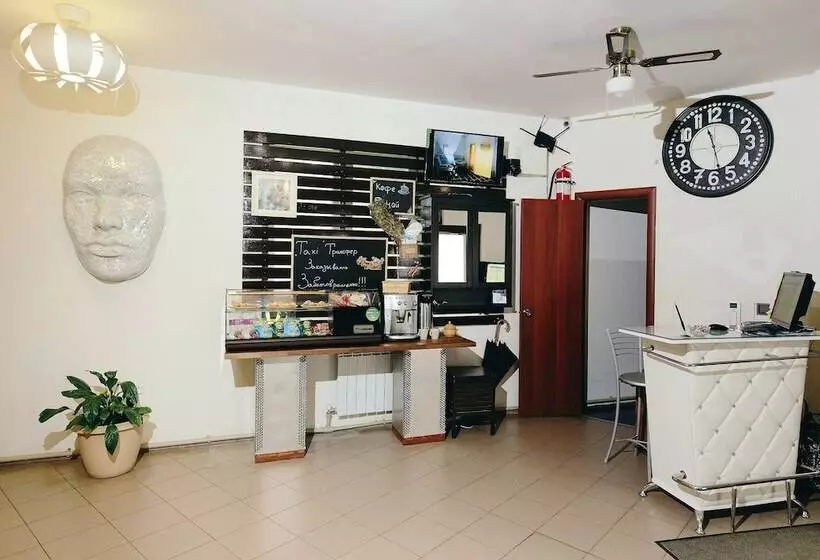 هتل Iceberg House