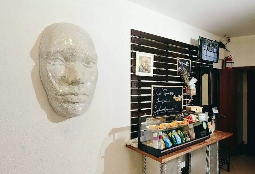 هتل Iceberg House