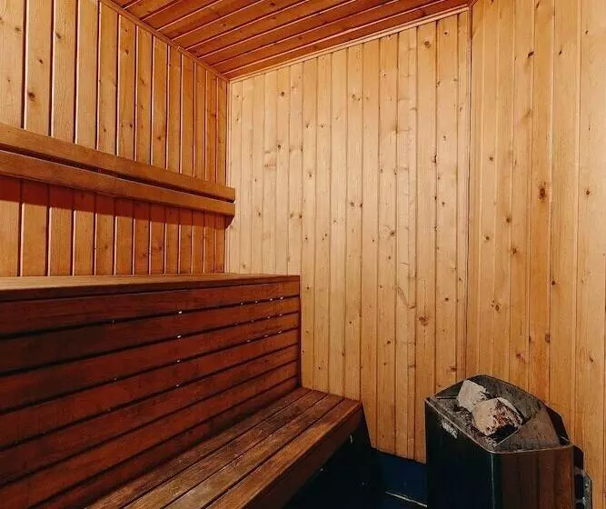 هتل Iceberg House