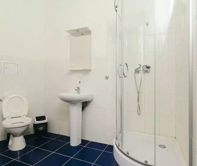 هتل Iceberg House